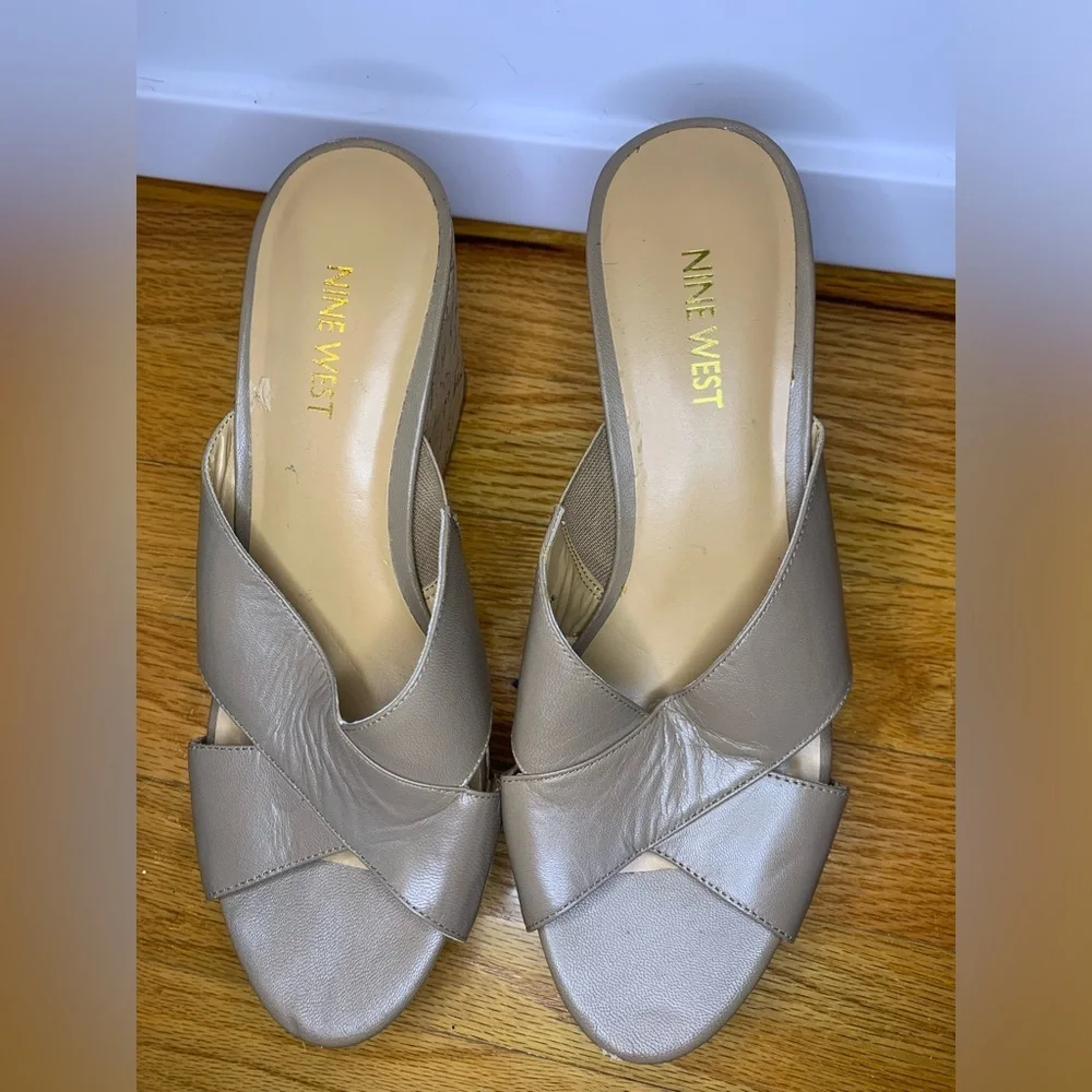 EUC Nine West Wedge Sandal